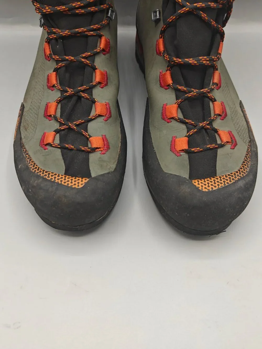 La Sportiva Trango Tech Leather GTX Men's Size 13.5 Boots, Carbon (no insole)
